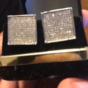 Diamond studs